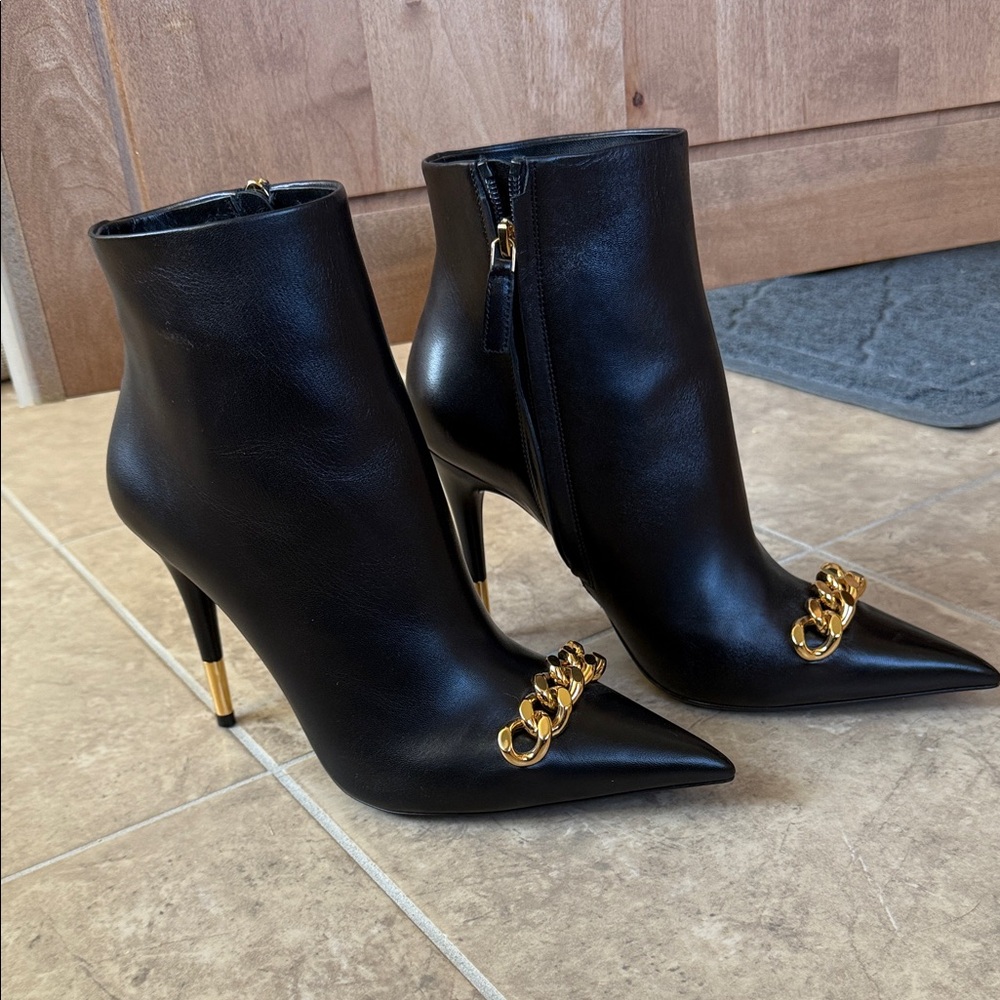 Tom Ford NEW Black Leather Ankle Boots with Gold Chain Detail 39.5